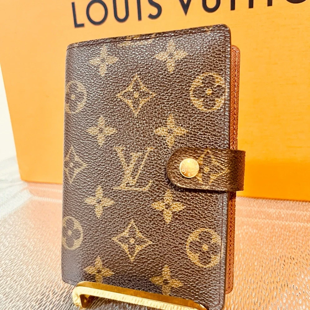 Louis Vuitton Brown Monogram Canvas Snap Wallet/Agenda